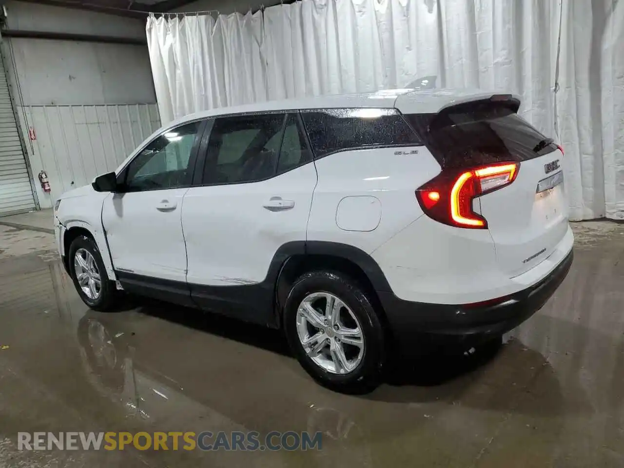 2 fotografías del automóvil dañado 3GKALMEG2RL328209 GMC TERRAIN 2024
