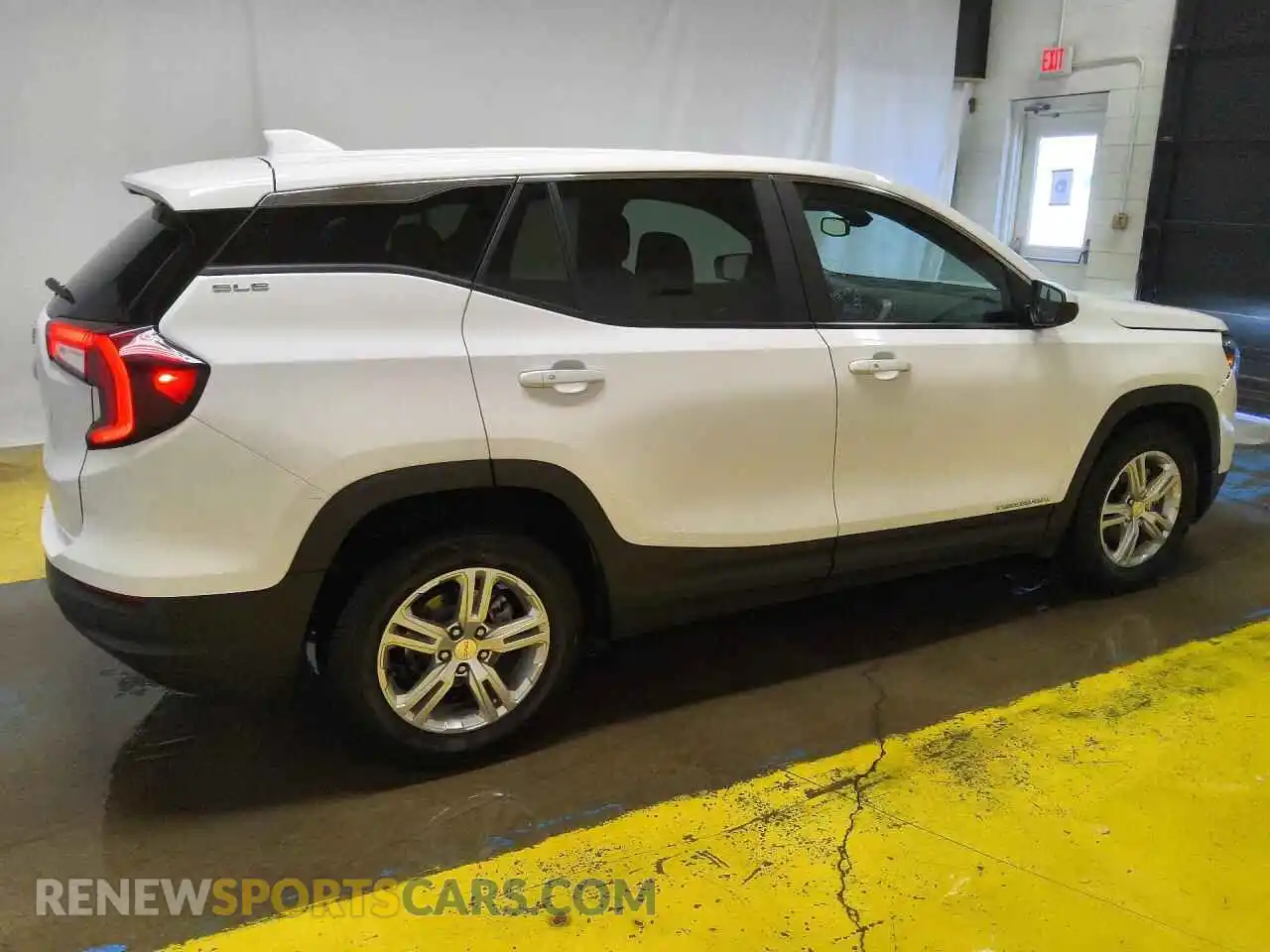 3 Photograph of a damaged car 3GKALMEG2RL352686 GMC TERRAIN 2024