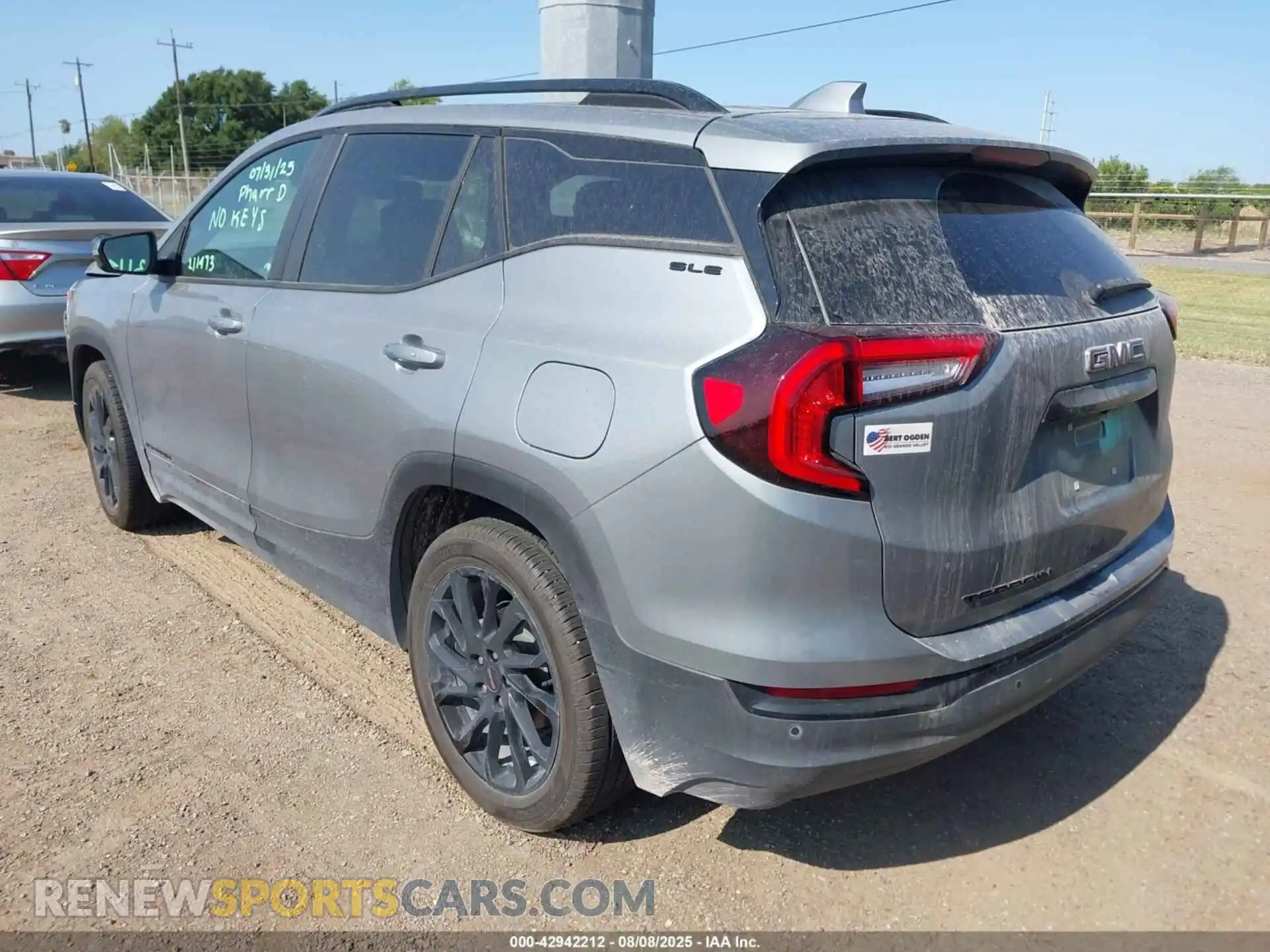 3 Photograph of a damaged car 3GKALMEG2RL391519 GMC TERRAIN 2024