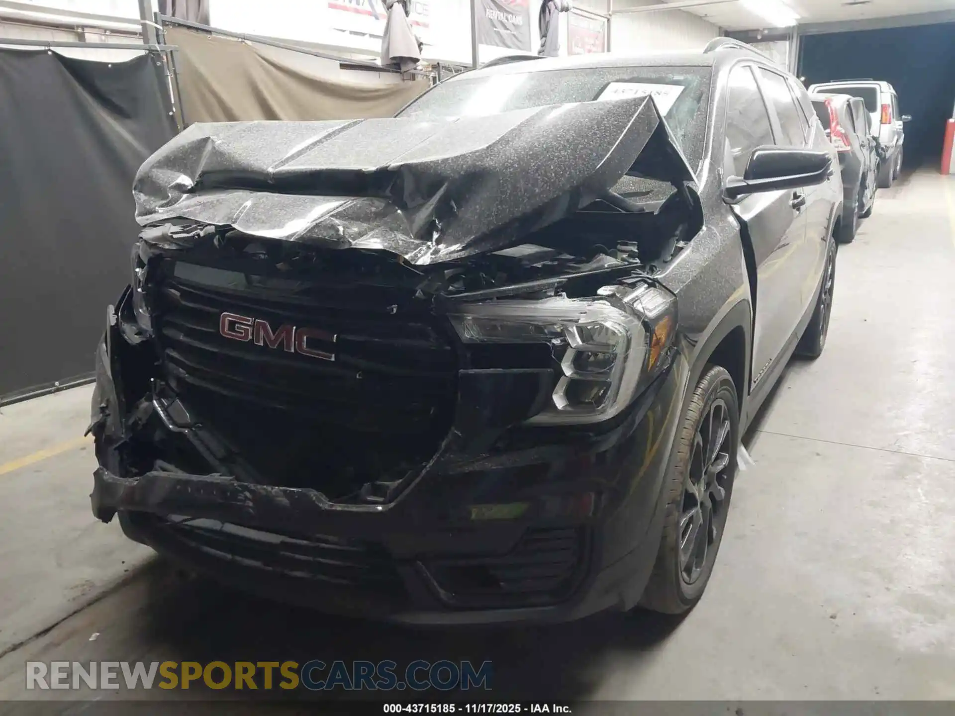2 Photograph of a damaged car 3GKALMEG3RL110389 GMC TERRAIN 2024