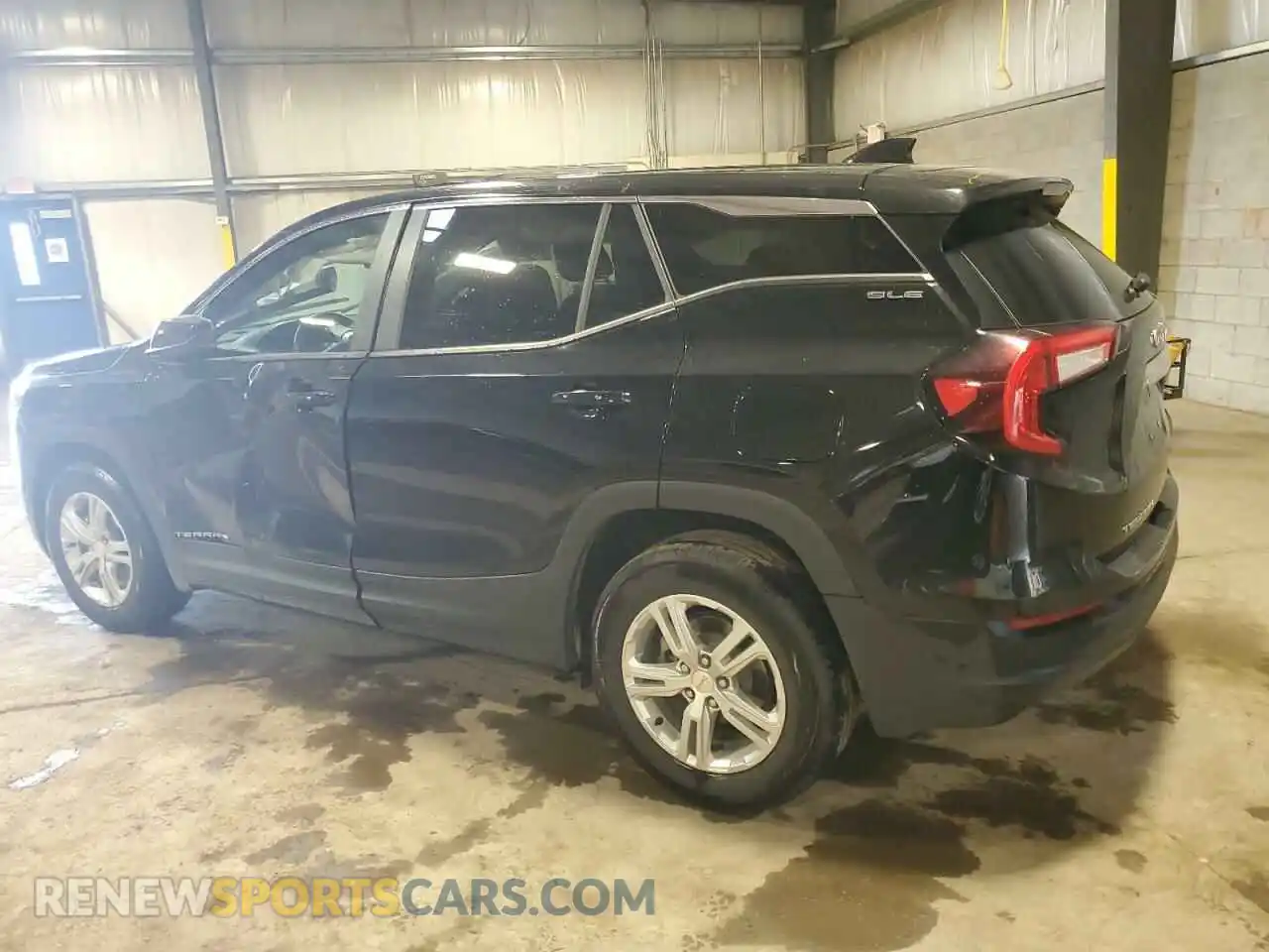 2 Photograph of a damaged car 3GKALMEG4RL351328 GMC TERRAIN 2024
