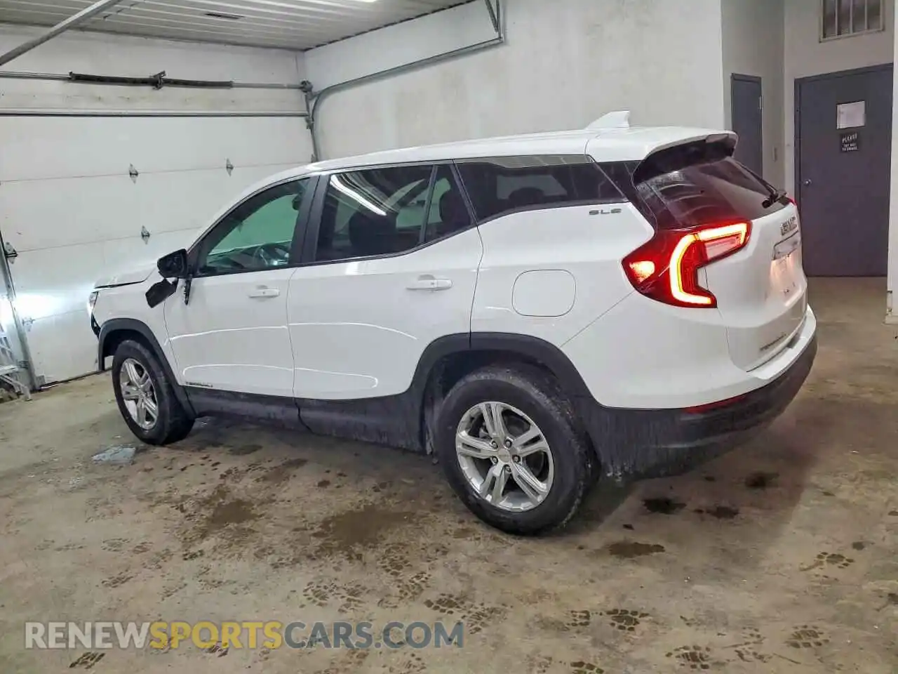 2 Photograph of a damaged car 3GKALMEG4RL360112 GMC TERRAIN 2024