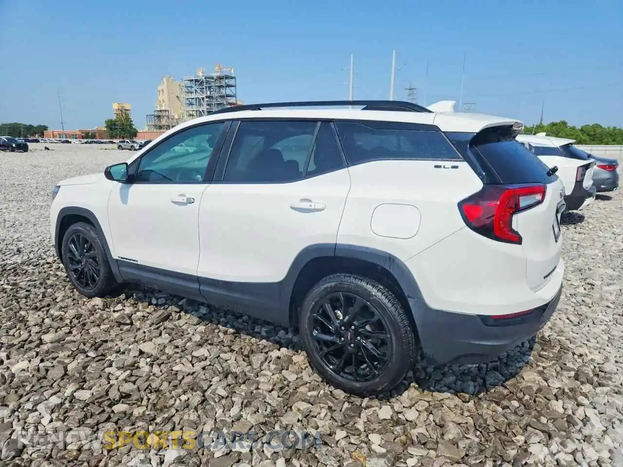2 Photograph of a damaged car 3GKALMEG4RL383860 GMC TERRAIN 2024