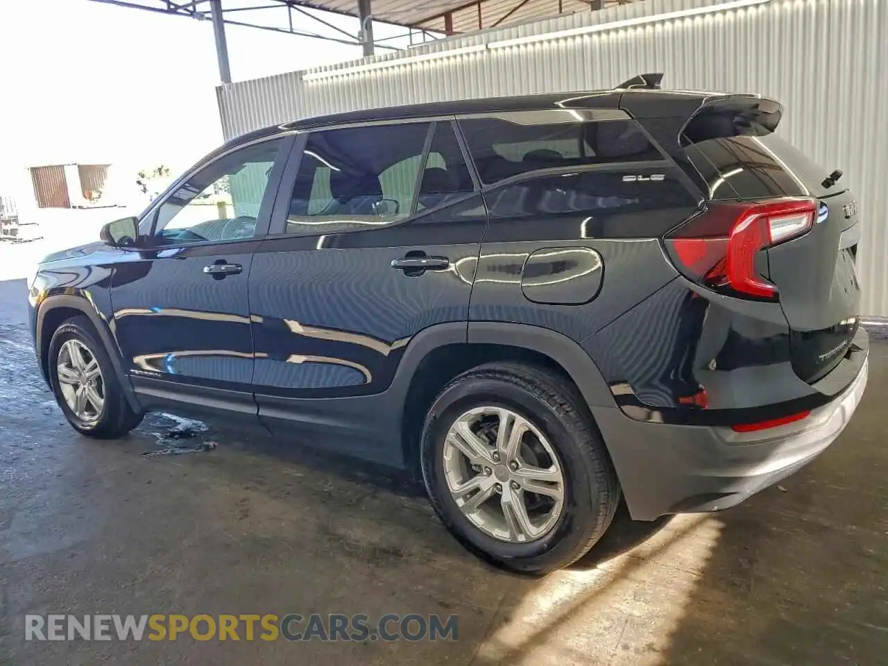 2 Photograph of a damaged car 3GKALMEG5RL327961 GMC TERRAIN 2024