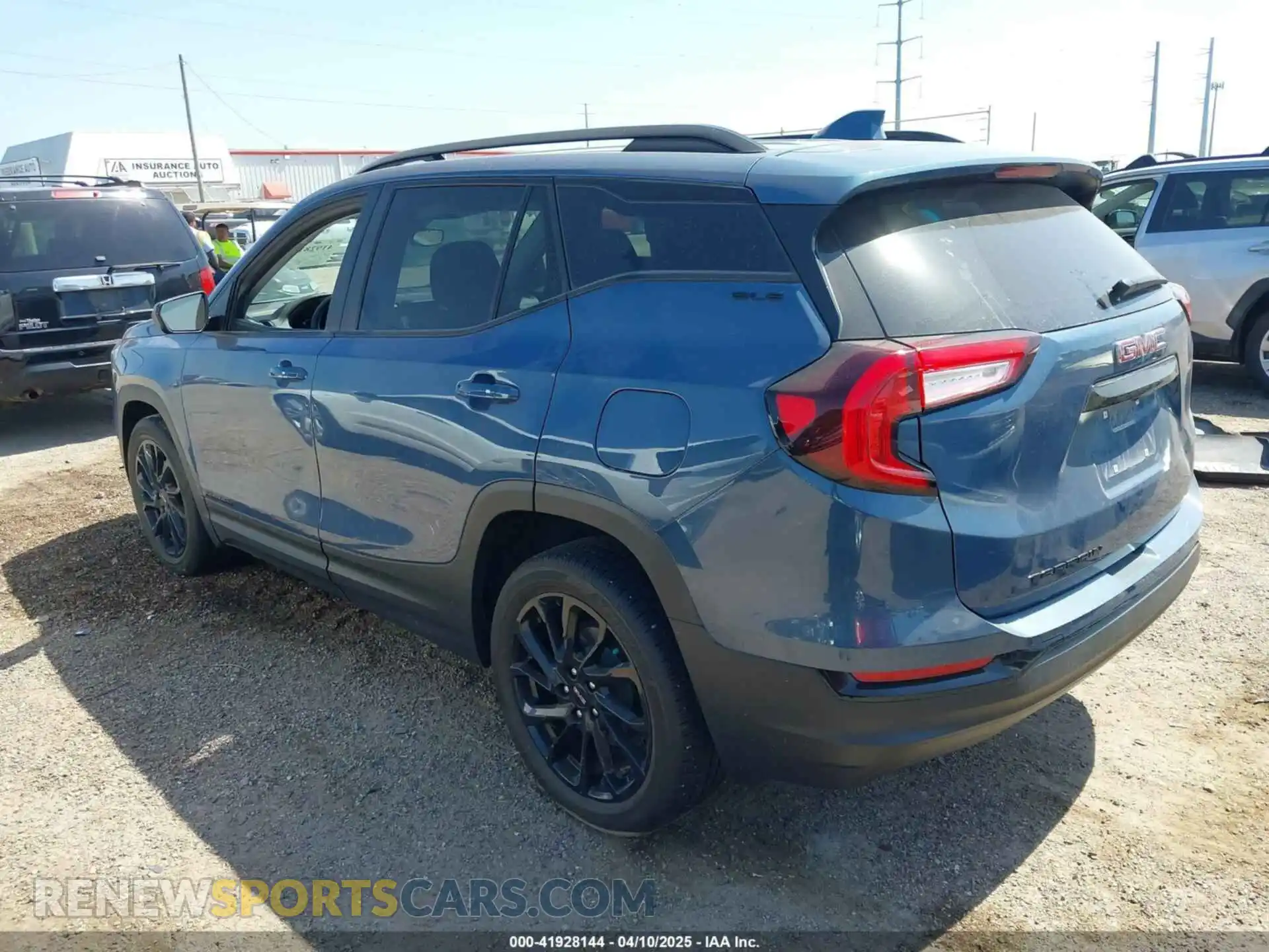 3 Photograph of a damaged car 3GKALMEG6RL213094 GMC TERRAIN 2024