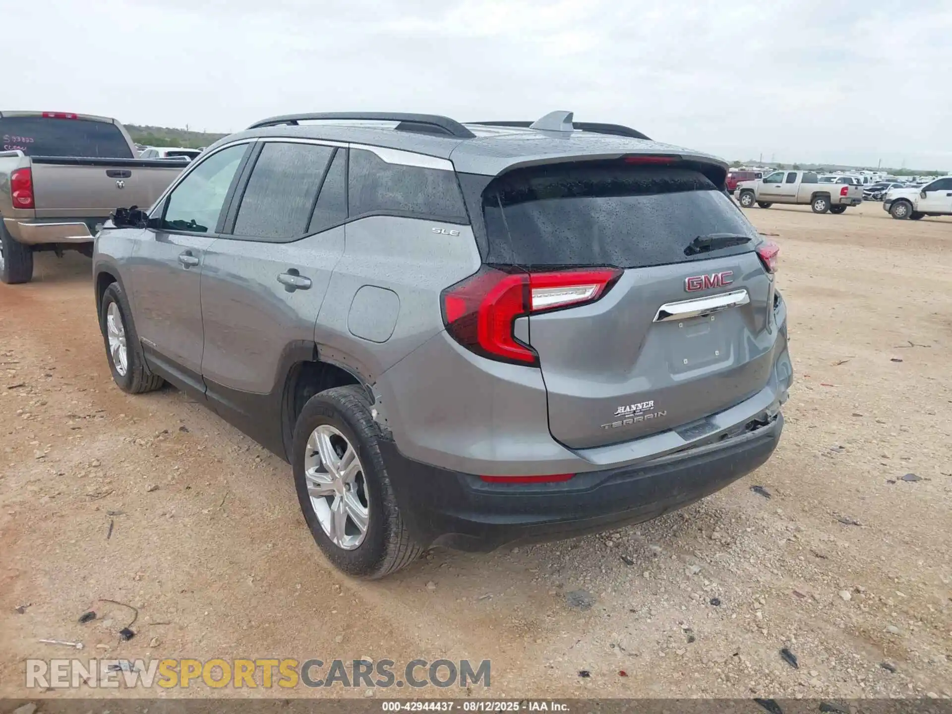 3 Photograph of a damaged car 3GKALMEG6RL254793 GMC TERRAIN 2024