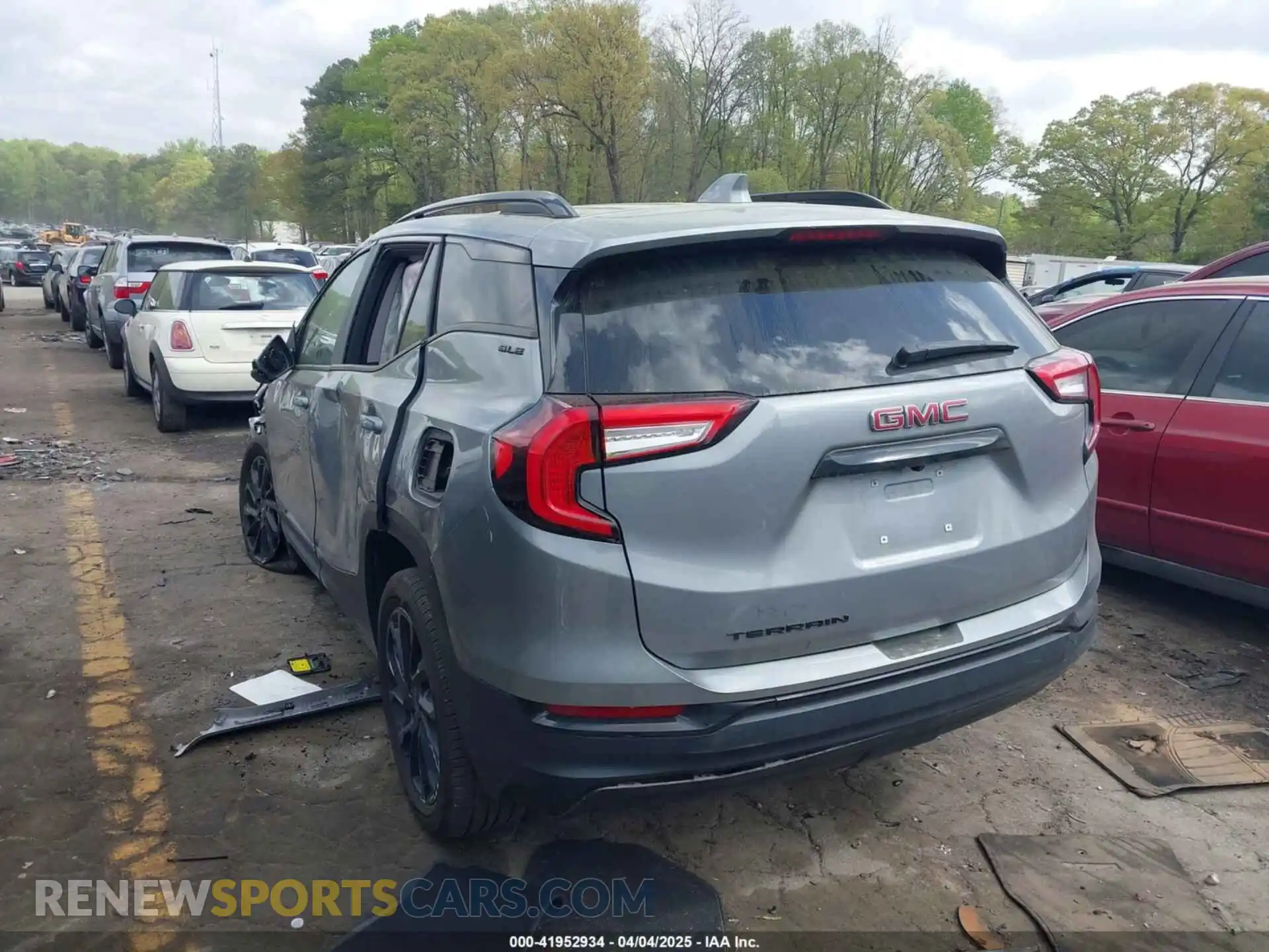 3 Photograph of a damaged car 3GKALMEG7RL190649 GMC TERRAIN 2024