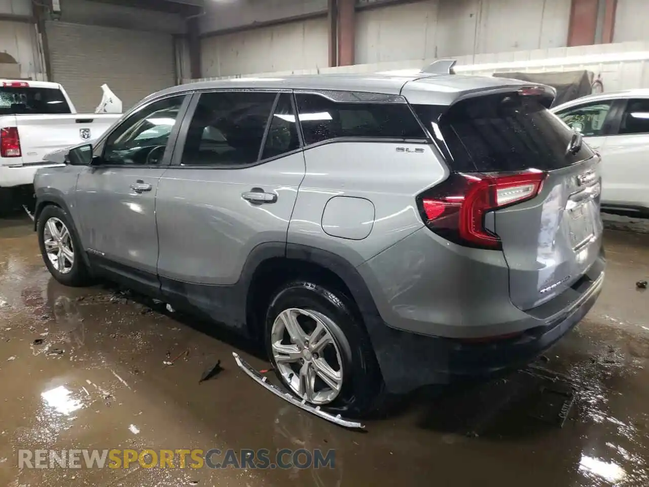 2 Photograph of a damaged car 3GKALMEG7RL250879 GMC TERRAIN 2024