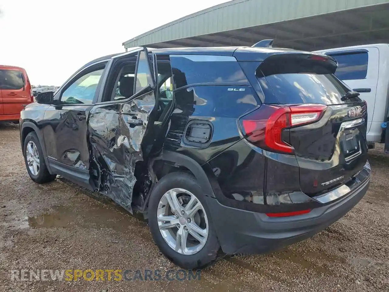 2 Photograph of a damaged car 3GKALMEG7RL376837 GMC TERRAIN 2024