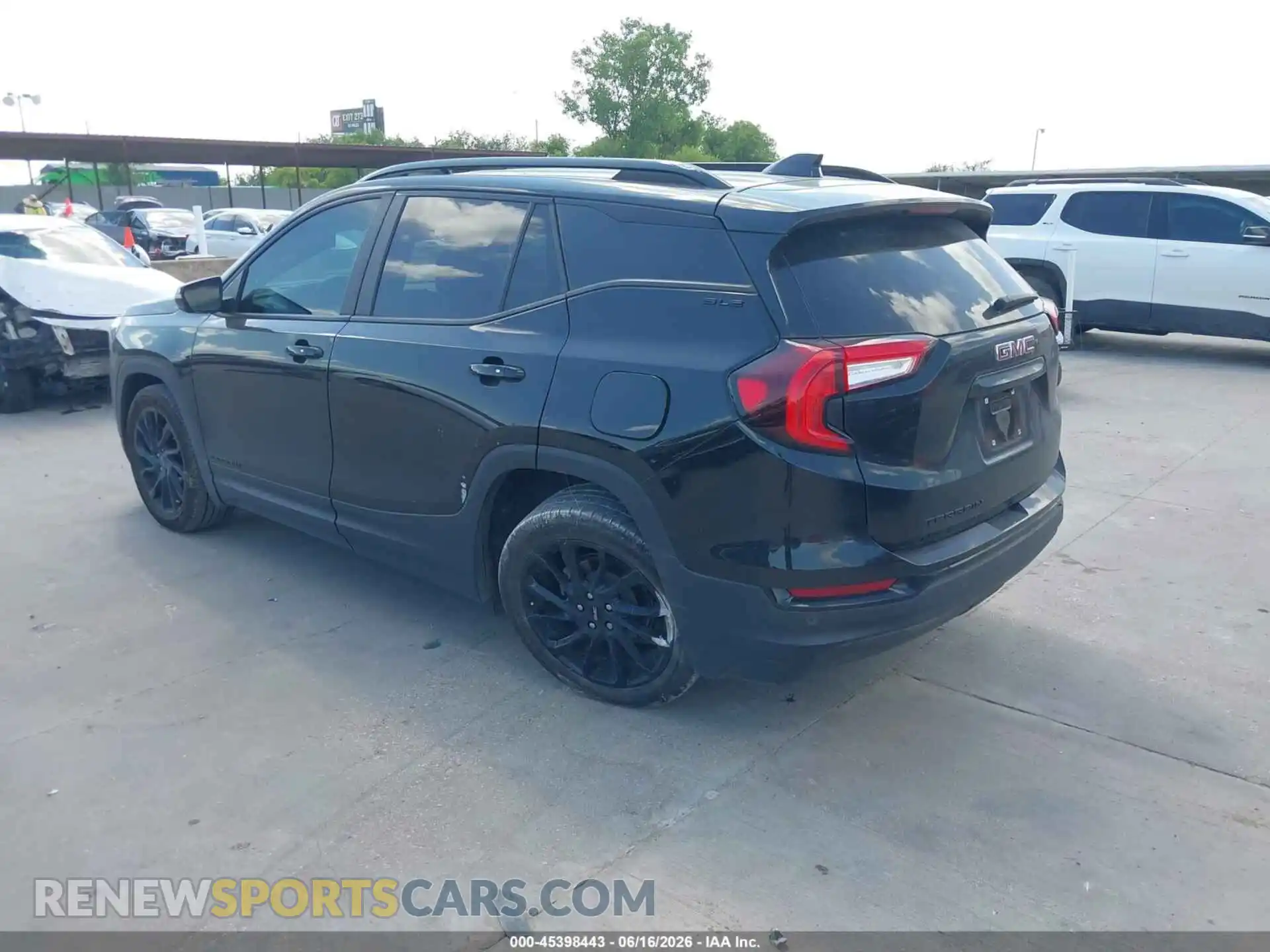 3 fotografías del automóvil dañado 3GKALMEG8RL115300 GMC TERRAIN 2024