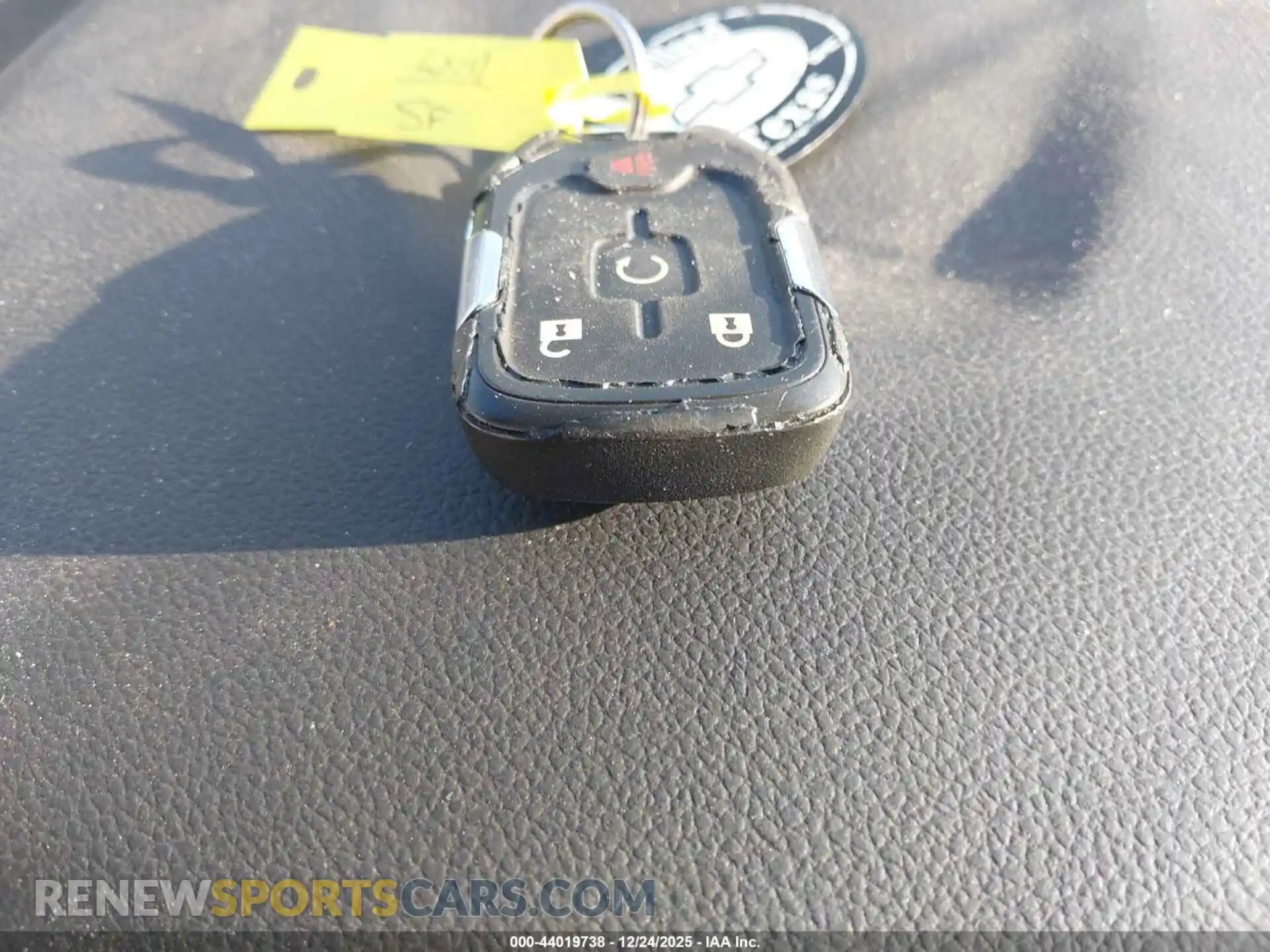 1 Photograph of a damaged car 3GKALMEG8RL118875 GMC TERRAIN 2024