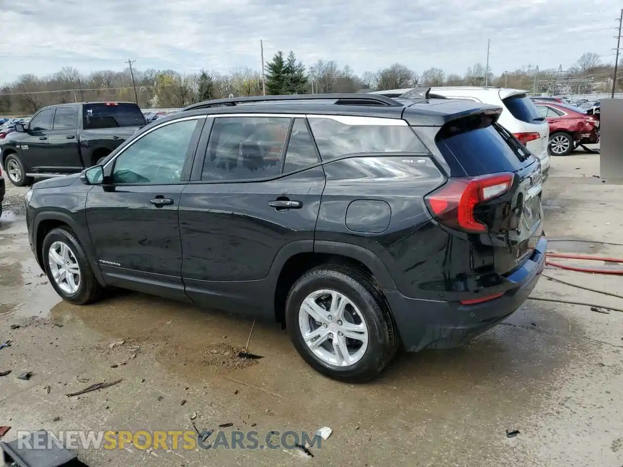 2 Photograph of a damaged car 3GKALMEG8RL135384 GMC TERRAIN 2024