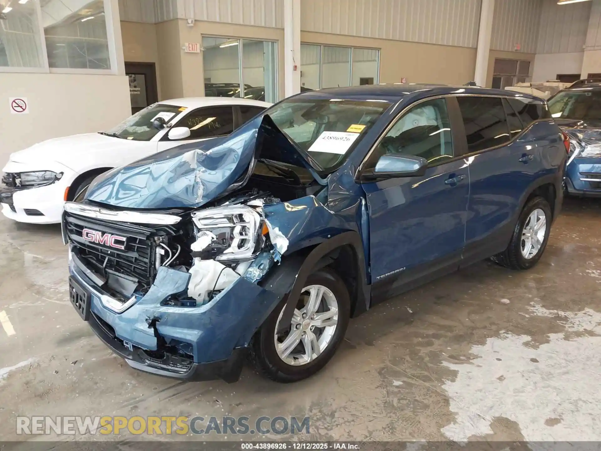 2 Photograph of a damaged car 3GKALMEG8RL135451 GMC TERRAIN 2024