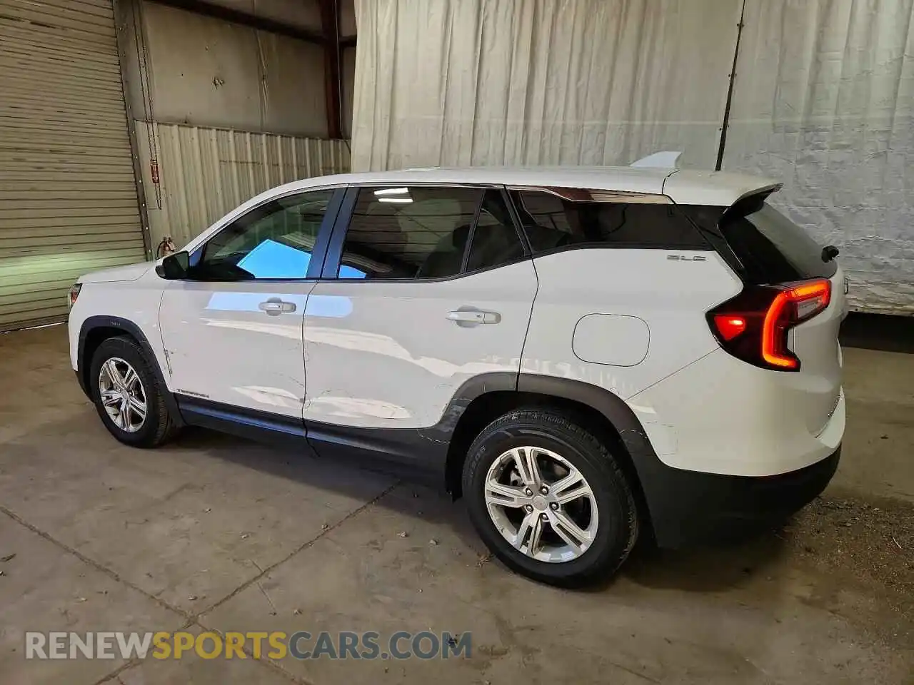 2 Photograph of a damaged car 3GKALMEG8RL312256 GMC TERRAIN 2024