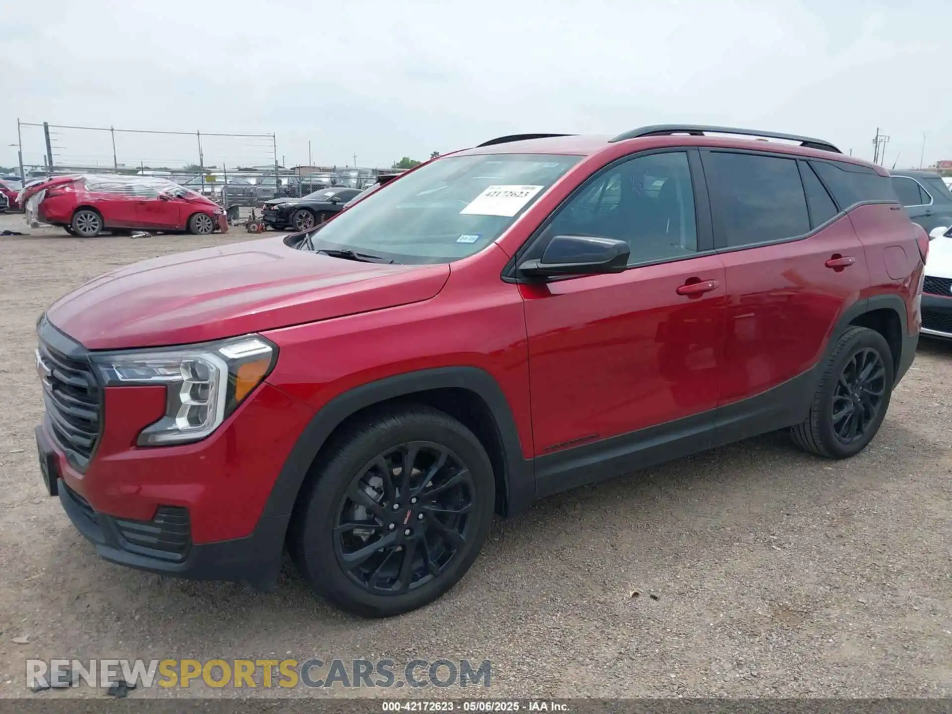 2 Photograph of a damaged car 3GKALMEG8RL325427 GMC TERRAIN 2024