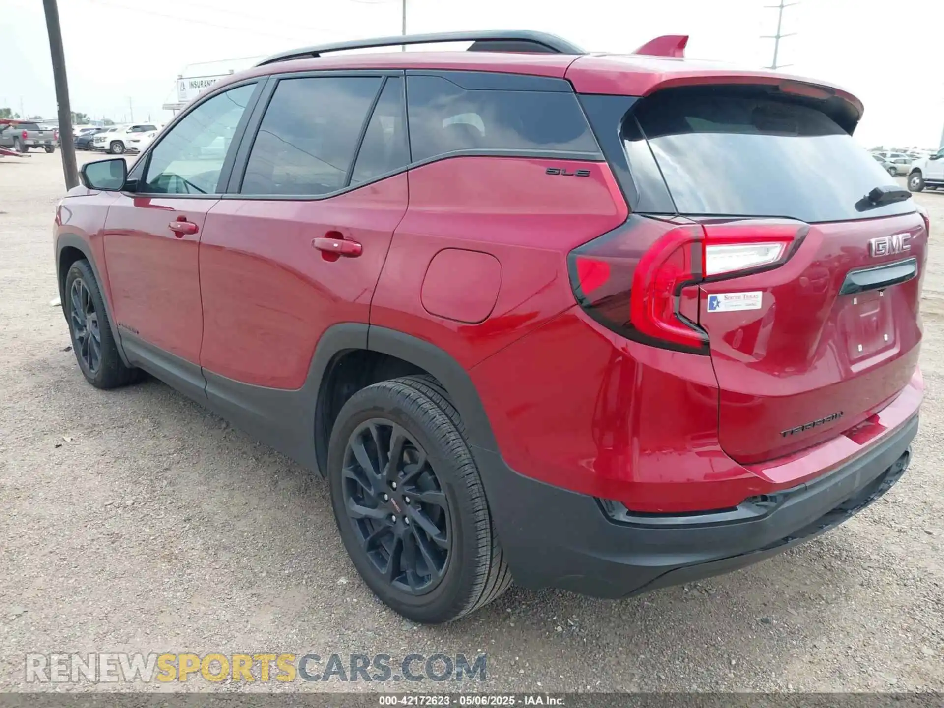 3 Photograph of a damaged car 3GKALMEG8RL325427 GMC TERRAIN 2024