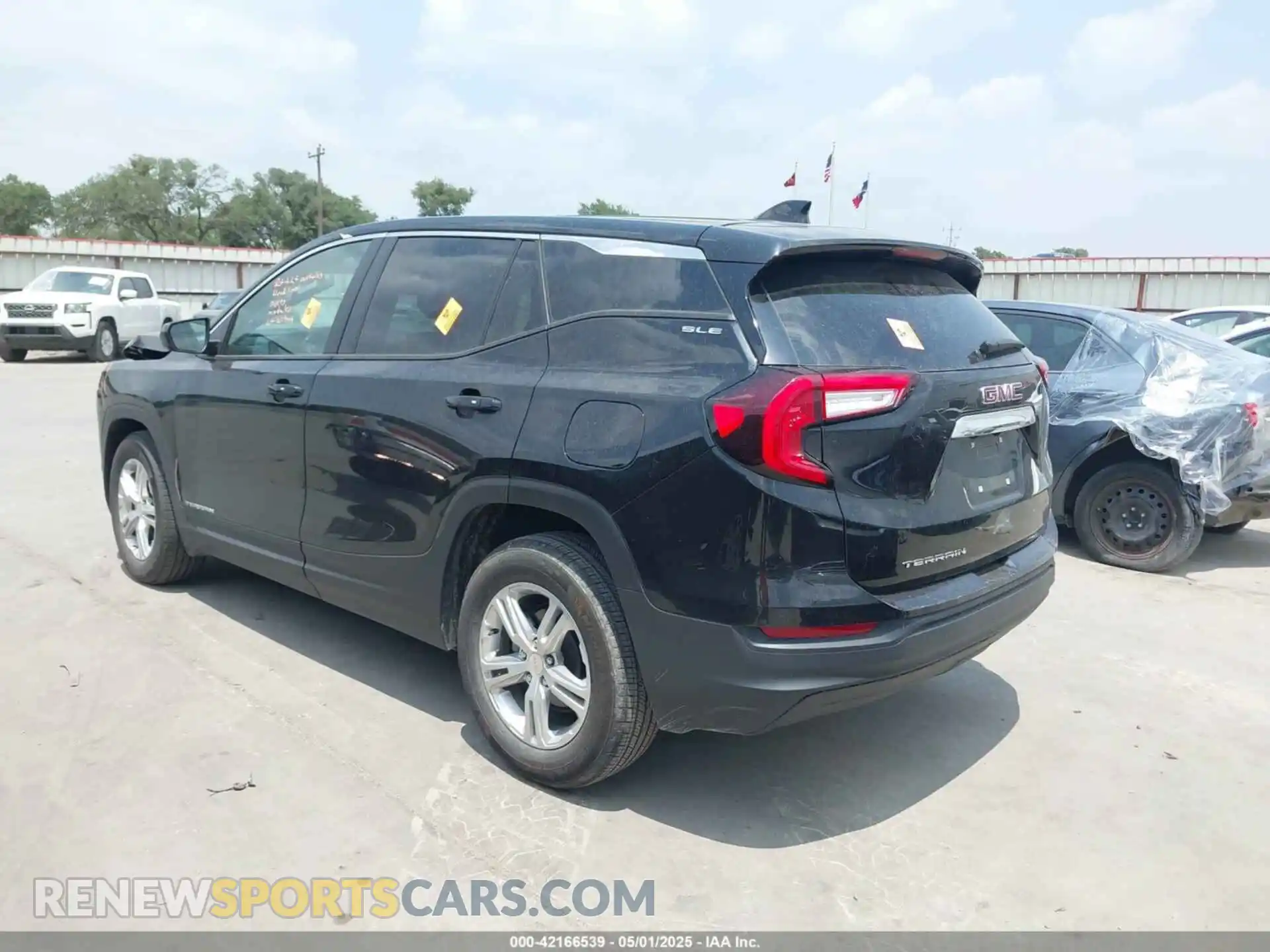 3 Photograph of a damaged car 3GKALMEG8RL363871 GMC TERRAIN 2024