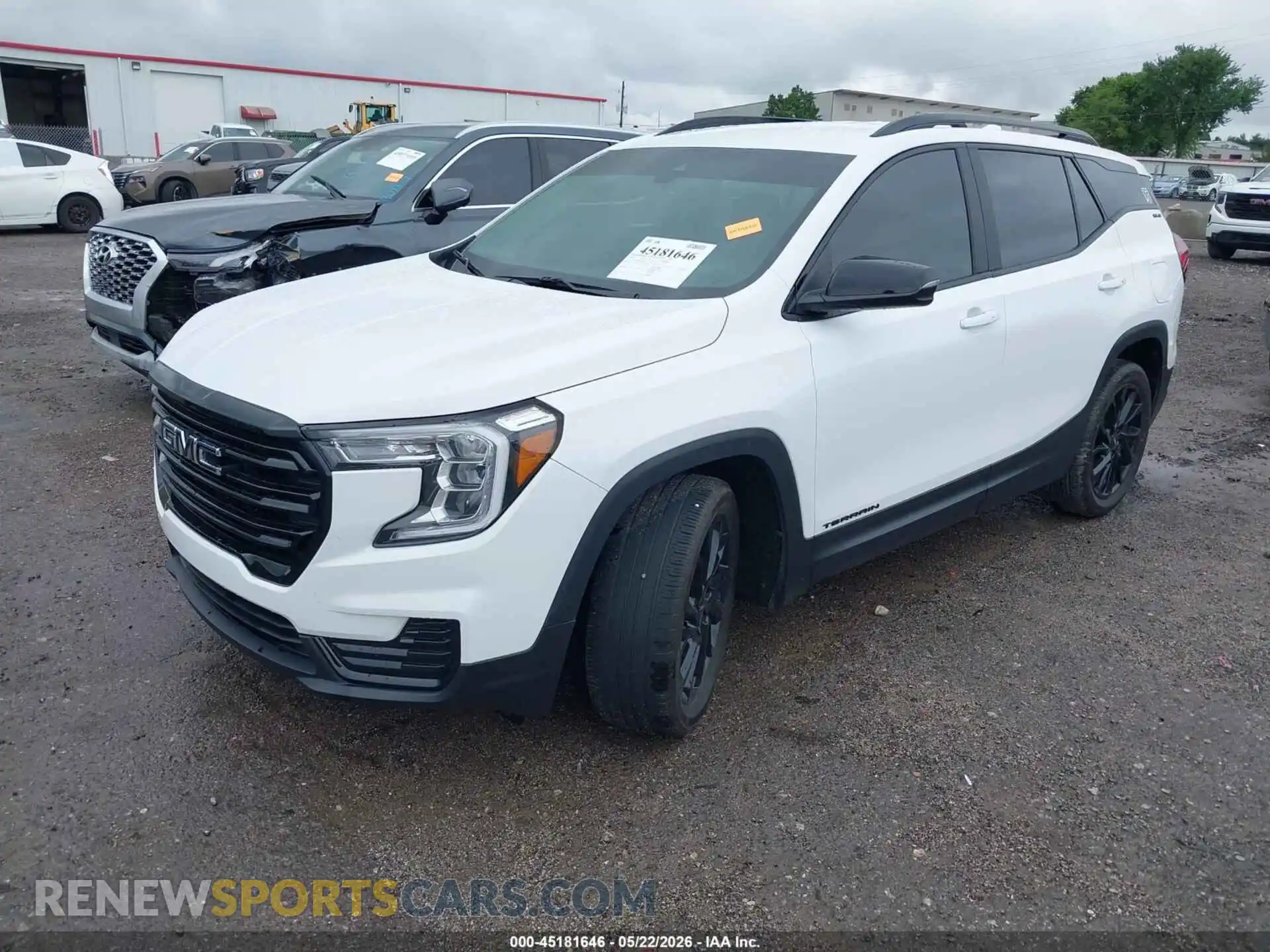 2 Photograph of a damaged car 3GKALMEG8RL381271 GMC TERRAIN 2024