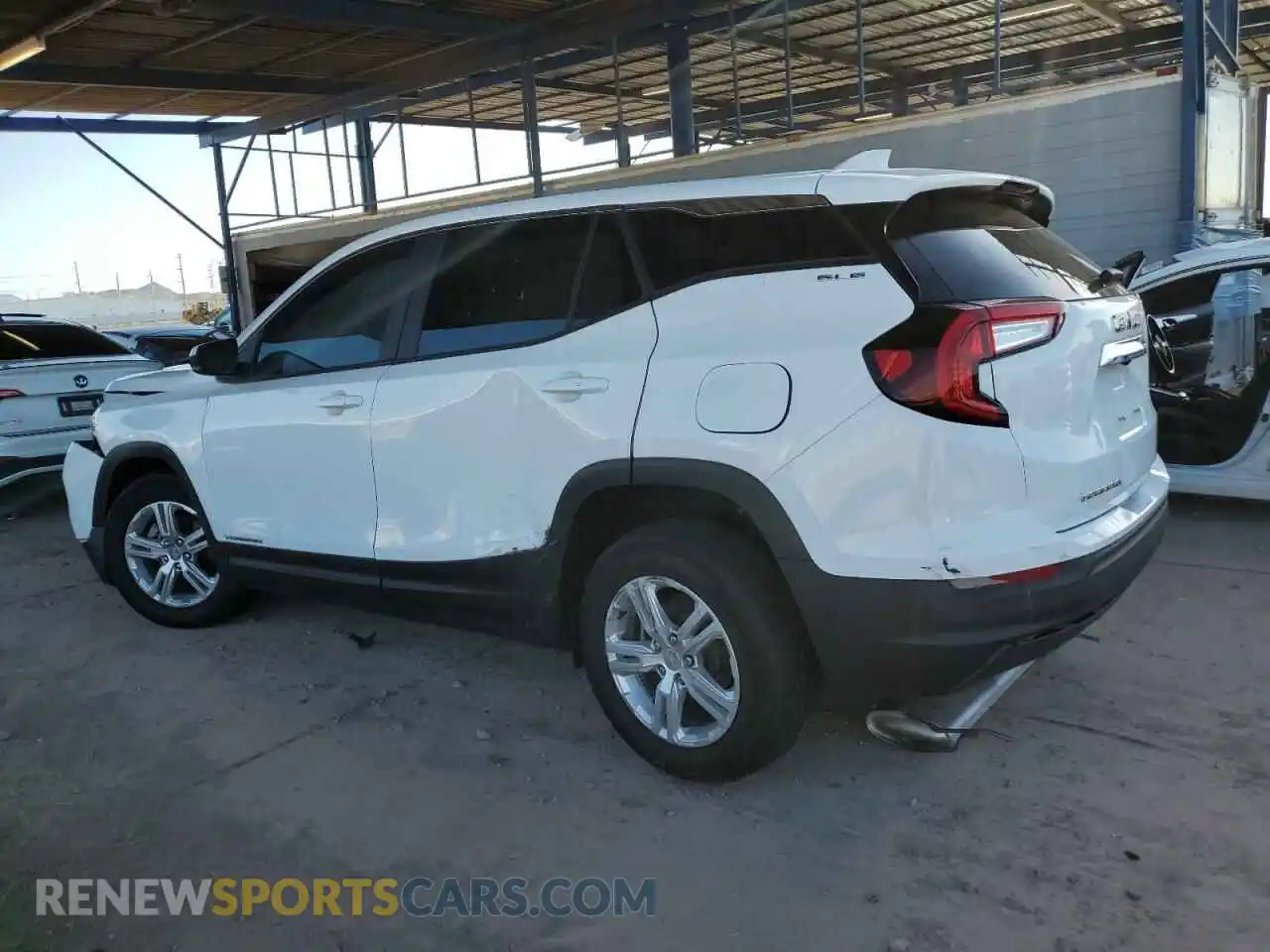 2 Photograph of a damaged car 3GKALMEG8RL382145 GMC TERRAIN 2024