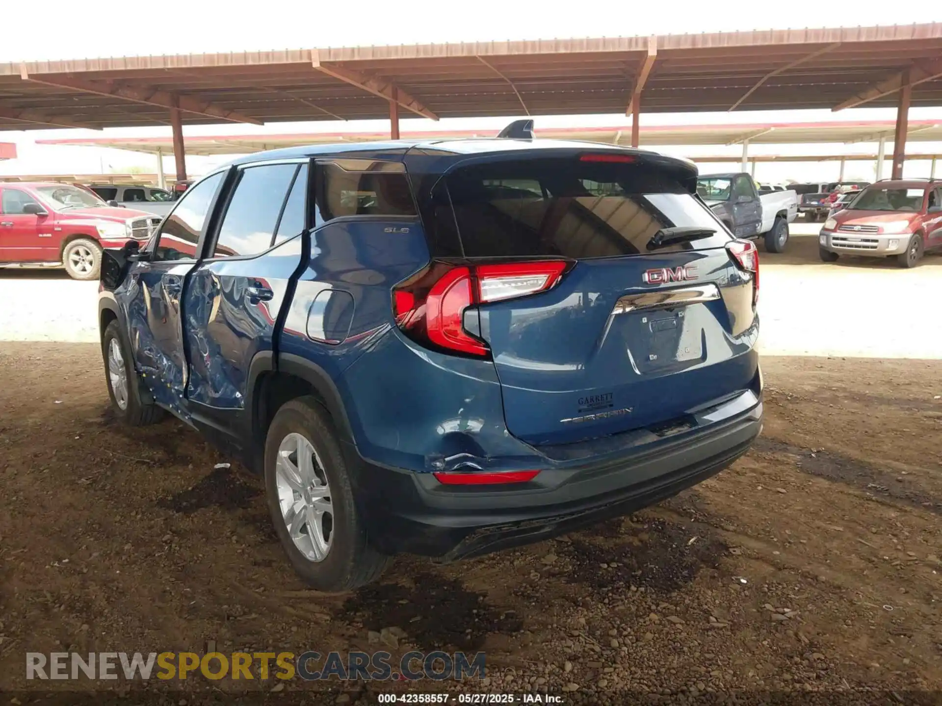 3 Photograph of a damaged car 3GKALMEG8RL384400 GMC TERRAIN 2024