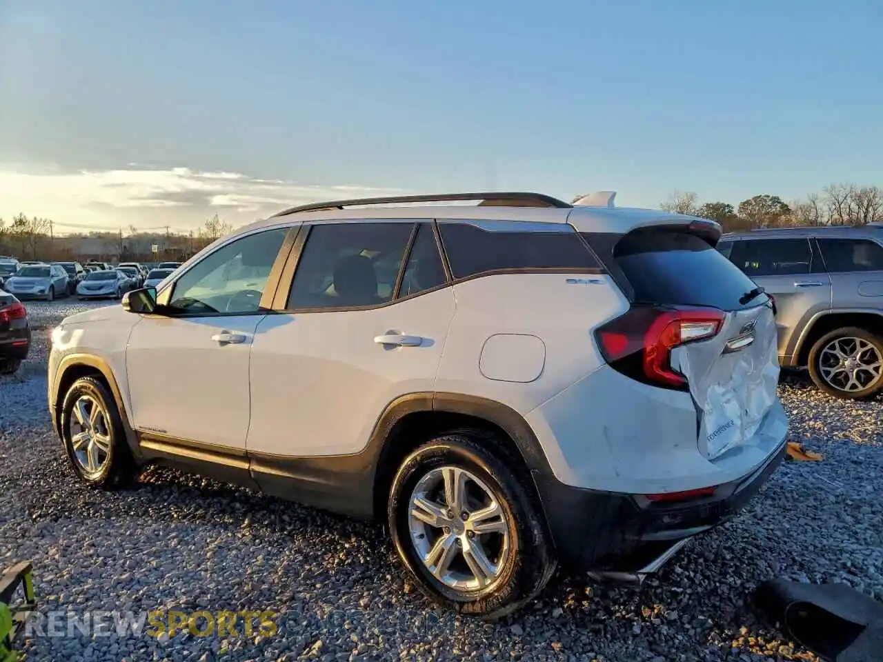 2 Photograph of a damaged car 3GKALMEG8RL385496 GMC TERRAIN 2024