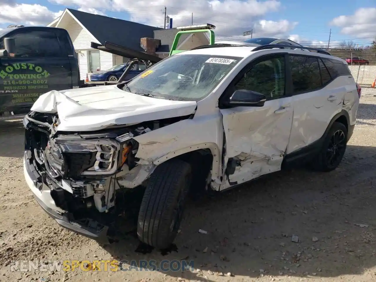 1 Photograph of a damaged car 3GKALMEG8RL385739 GMC TERRAIN 2024