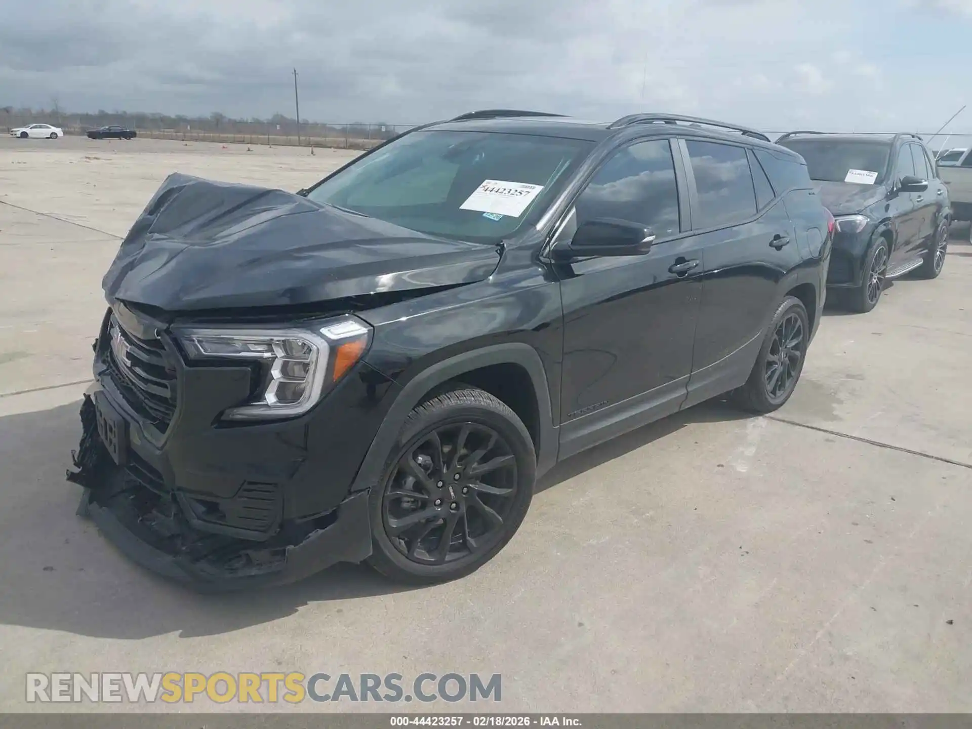 2 Photograph of a damaged car 3GKALMEG8RL399754 GMC TERRAIN 2024