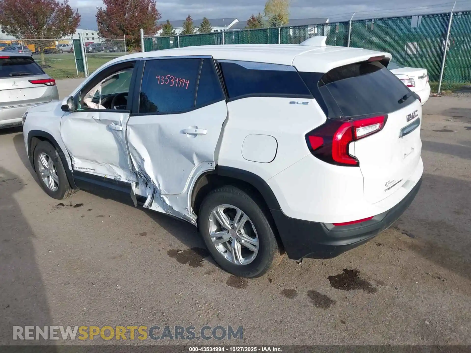 3 Photograph of a damaged car 3GKALMEG9RL116147 GMC TERRAIN 2024