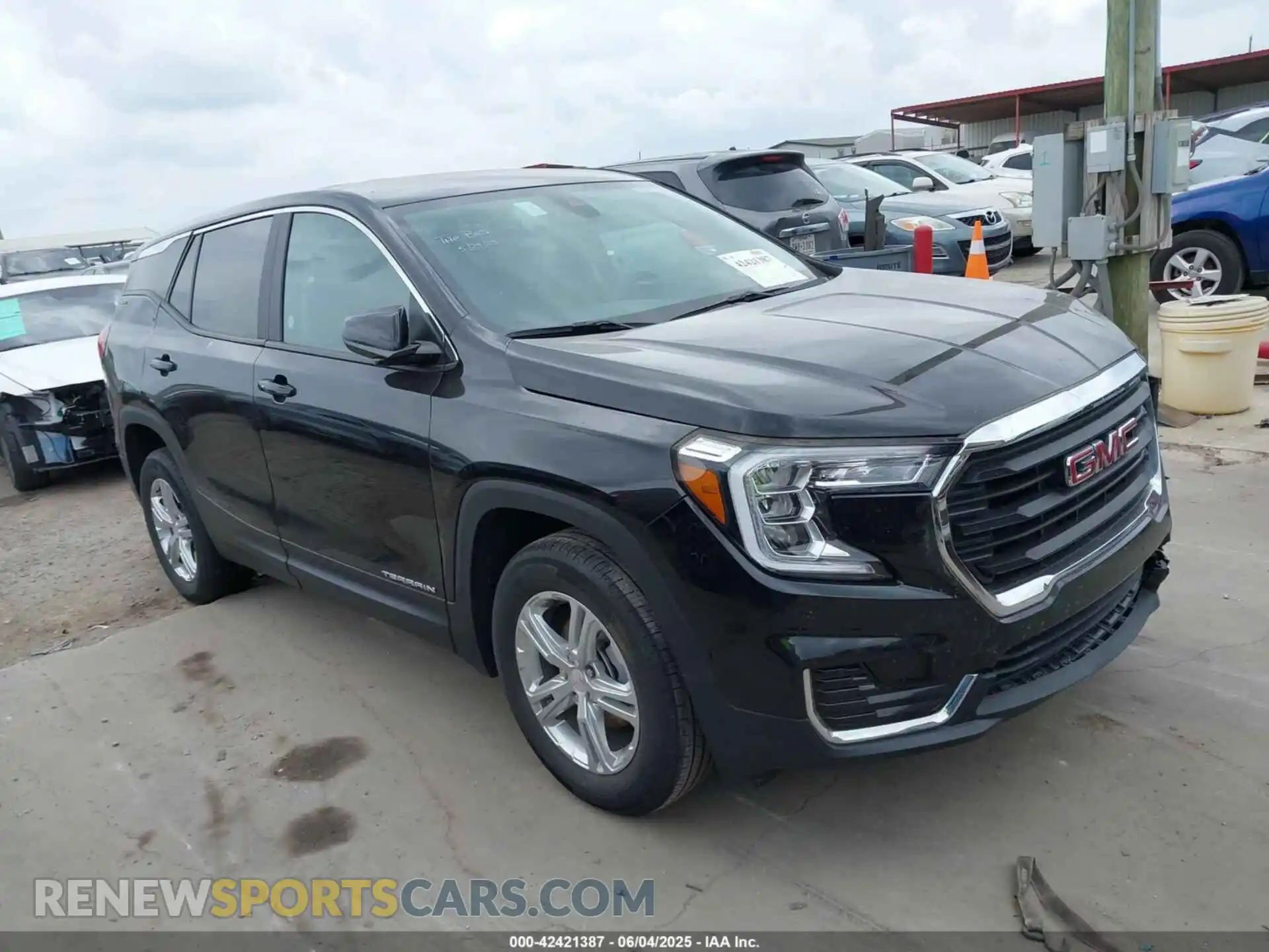 1 Photograph of a damaged car 3GKALMEG9RL210738 GMC TERRAIN 2024