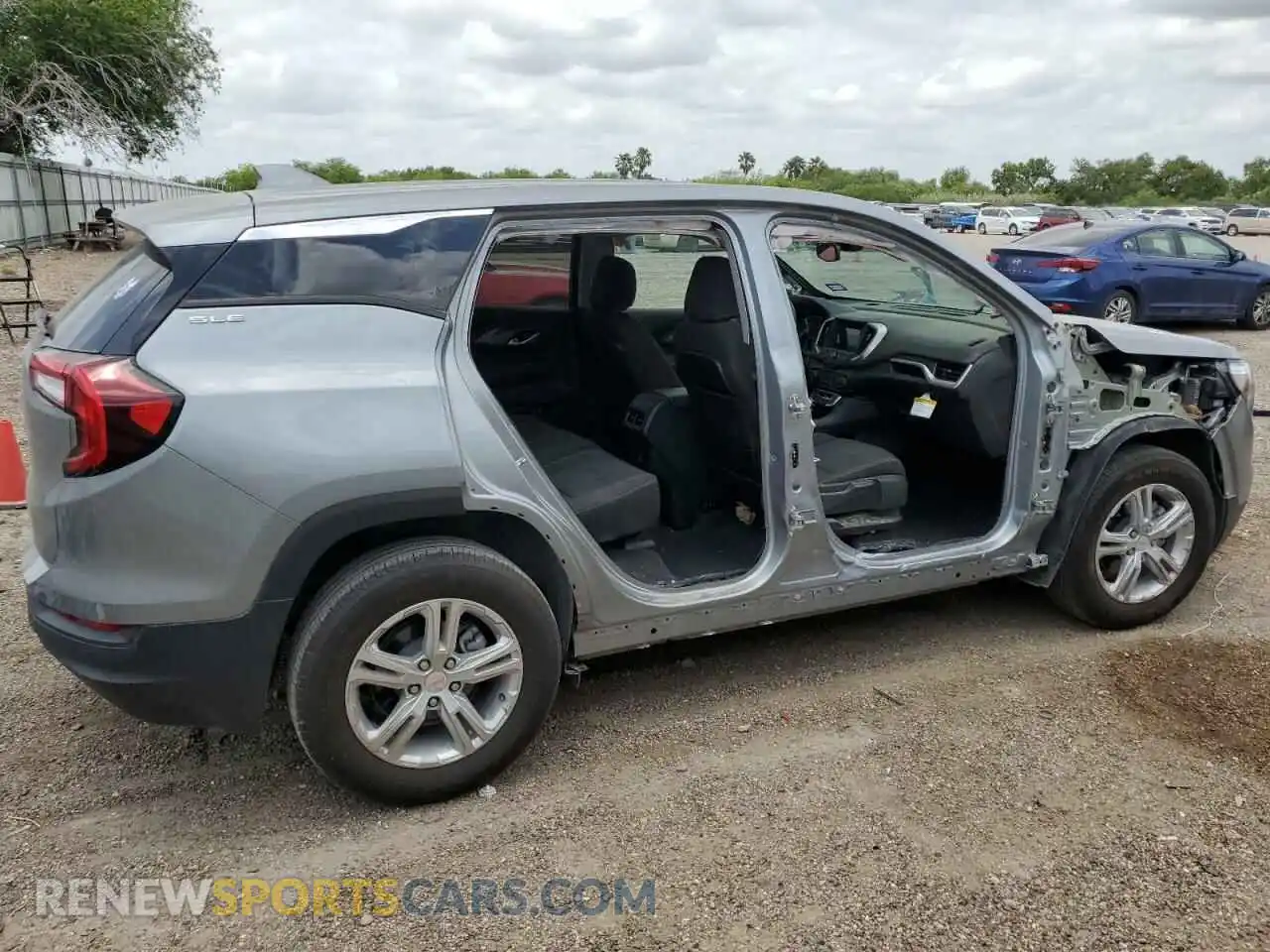 3 Photograph of a damaged car 3GKALMEG9RL241746 GMC TERRAIN 2024