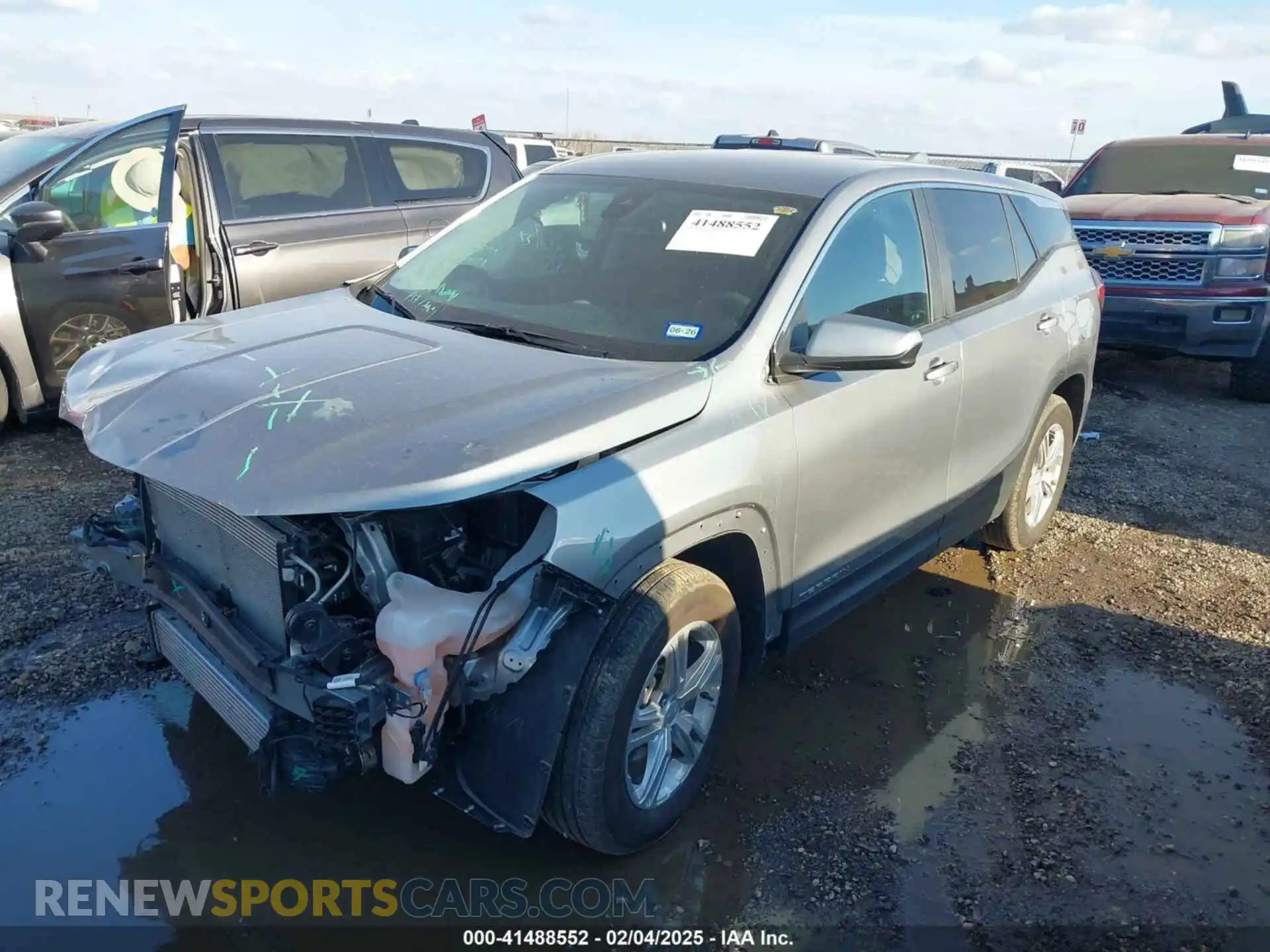 2 Photograph of a damaged car 3GKALMEG9RL305719 GMC TERRAIN 2024