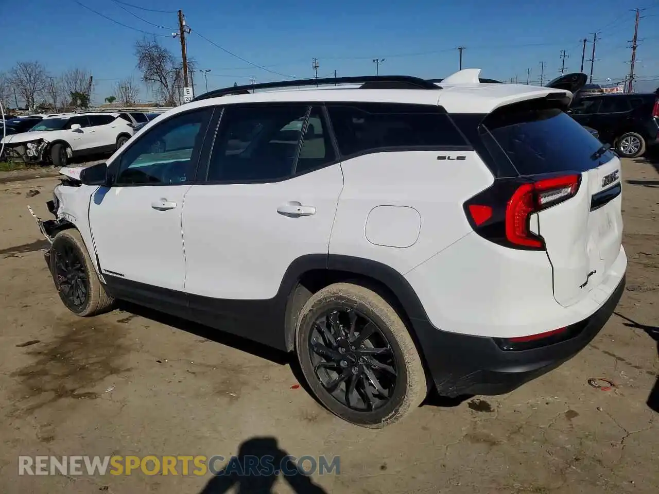 2 Photograph of a damaged car 3GKALMEGXRL116917 GMC TERRAIN 2024
