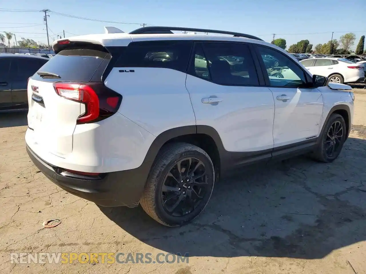 3 Photograph of a damaged car 3GKALMEGXRL116917 GMC TERRAIN 2024