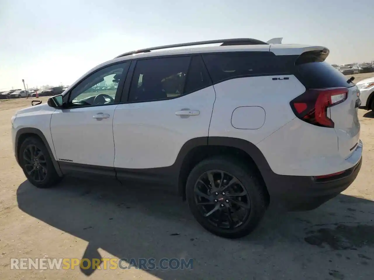 2 fotografías del automóvil dañado 3GKALMEGXRL192928 GMC TERRAIN 2024