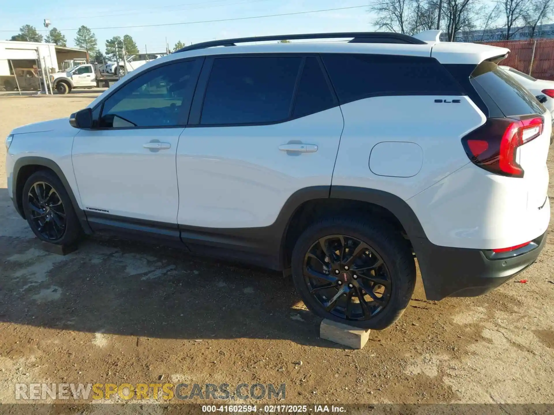 3 fotografías del automóvil dañado 3GKALMEGXRL212711 GMC TERRAIN 2024
