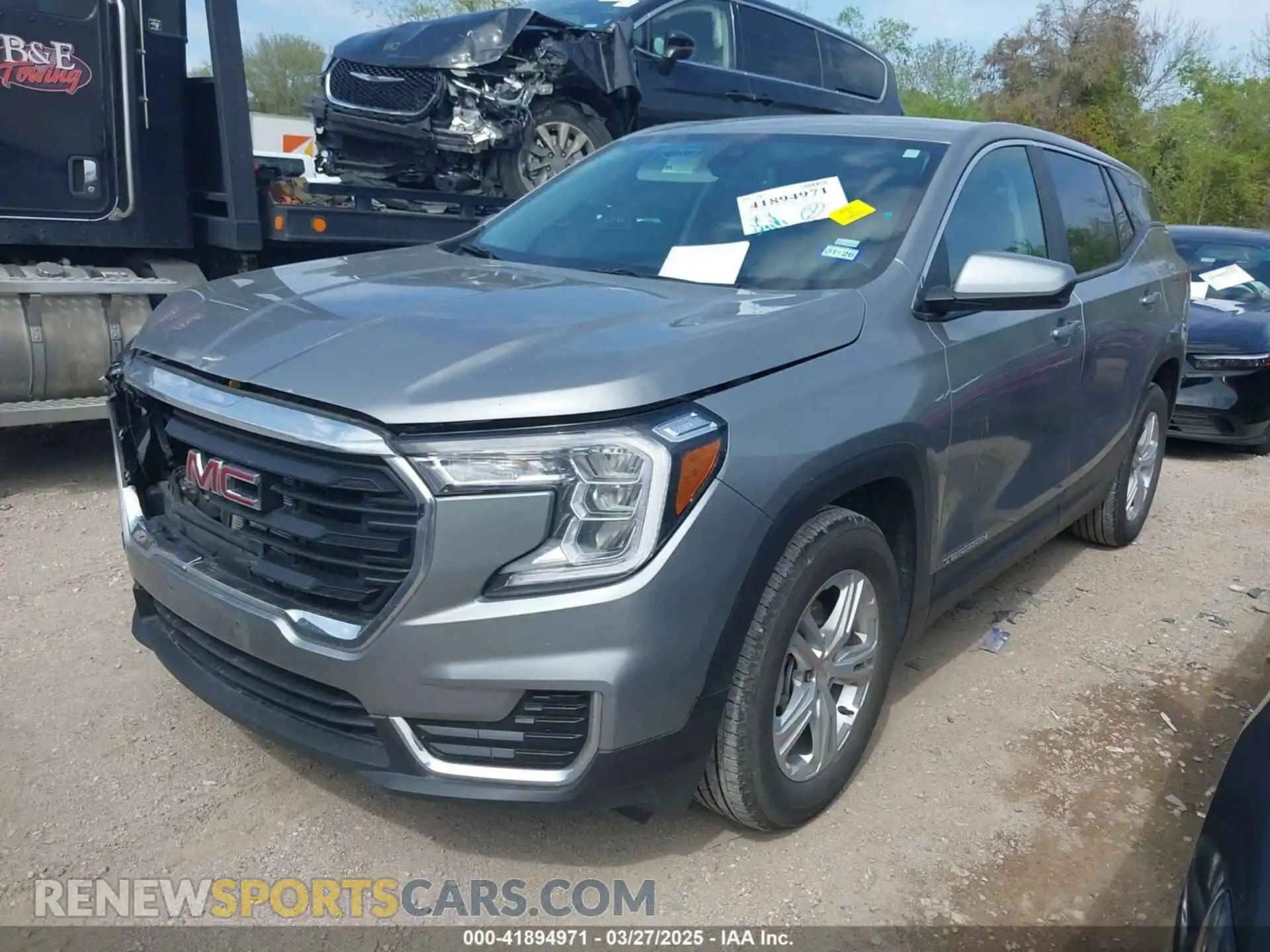 2 Photograph of a damaged car 3GKALMEGXRL249516 GMC TERRAIN 2024