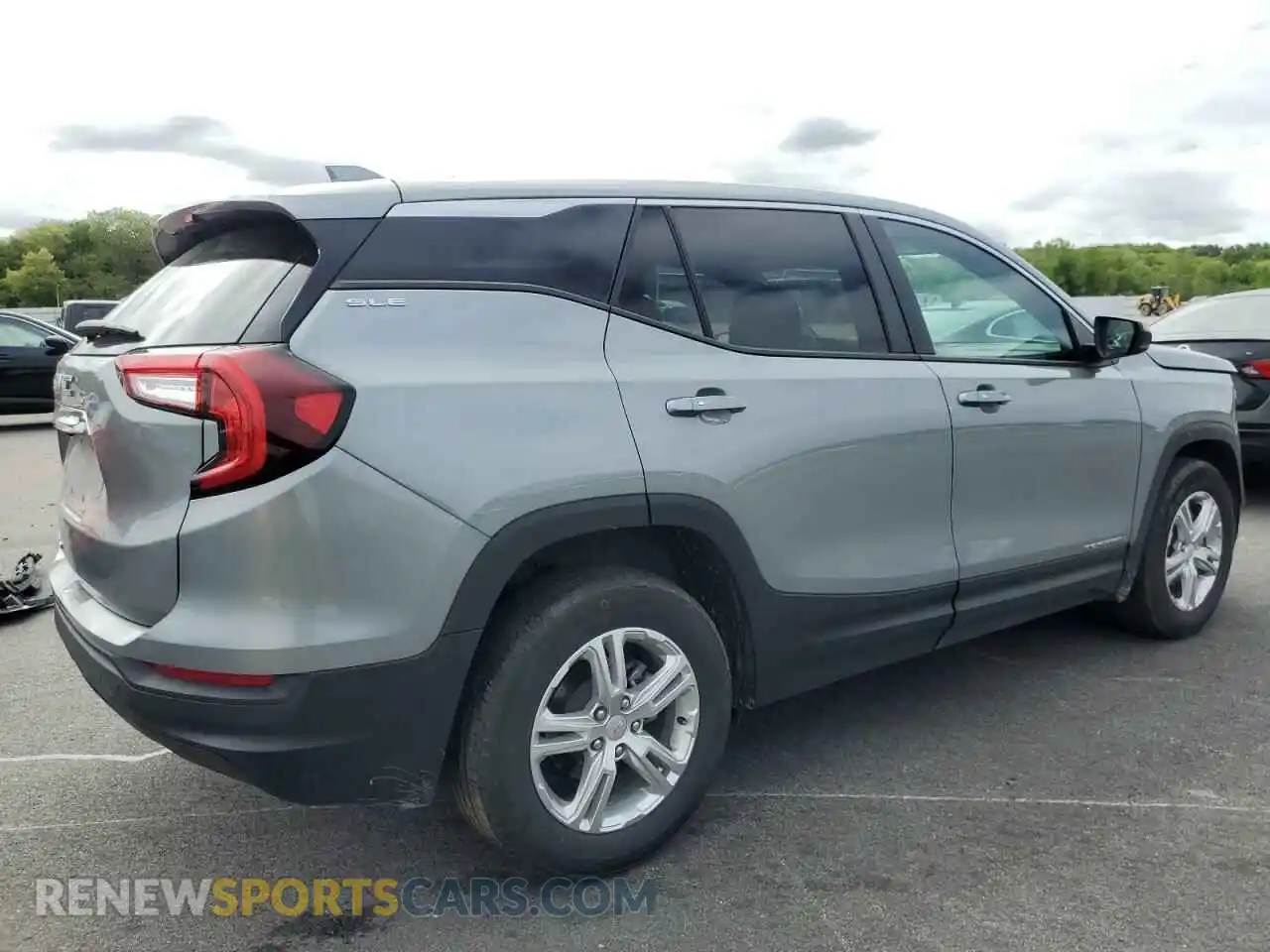 3 Photograph of a damaged car 3GKALMEGXRL299784 GMC TERRAIN 2024