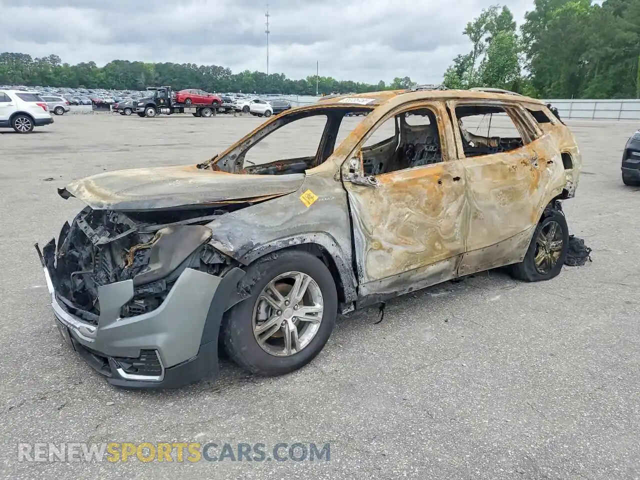 1 Photograph of a damaged car 3GKALMEGXRL394541 GMC TERRAIN 2024