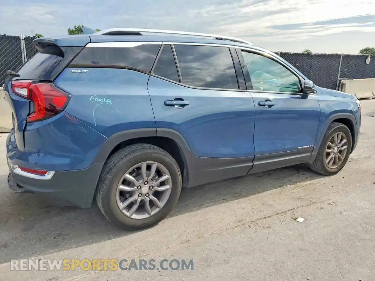 3 Photograph of a damaged car 3GKALPEG0RL166534 GMC TERRAIN 2024