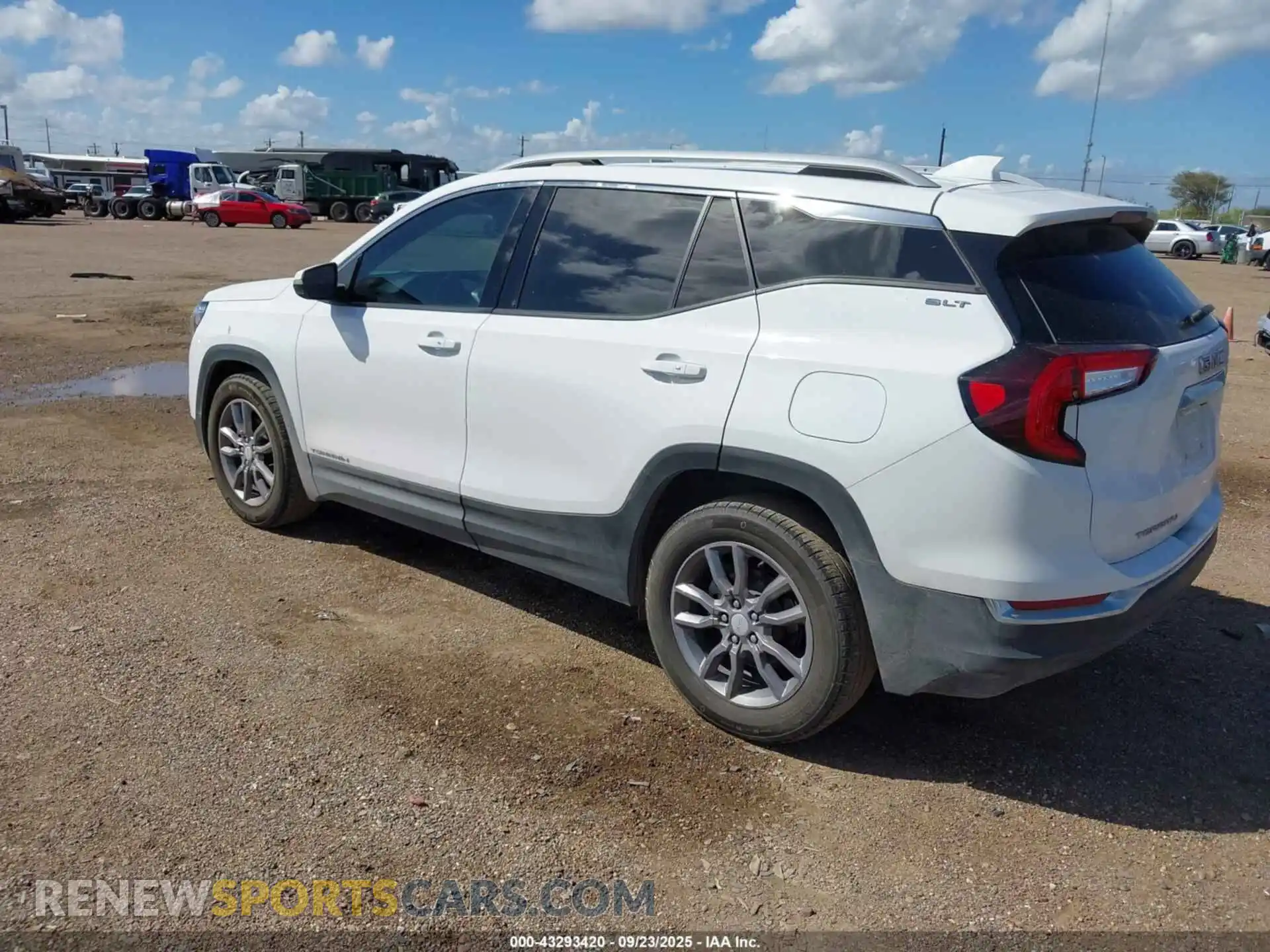 3 Photograph of a damaged car 3GKALPEG1RL137169 GMC TERRAIN 2024