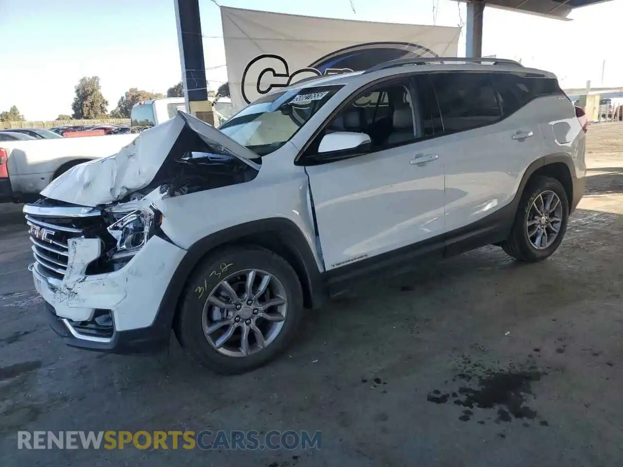 1 Photograph of a damaged car 3GKALPEG2RL137990 GMC TERRAIN 2024