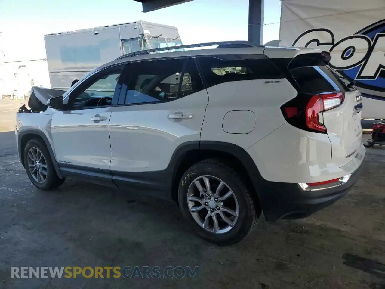 2 Photograph of a damaged car 3GKALPEG2RL137990 GMC TERRAIN 2024