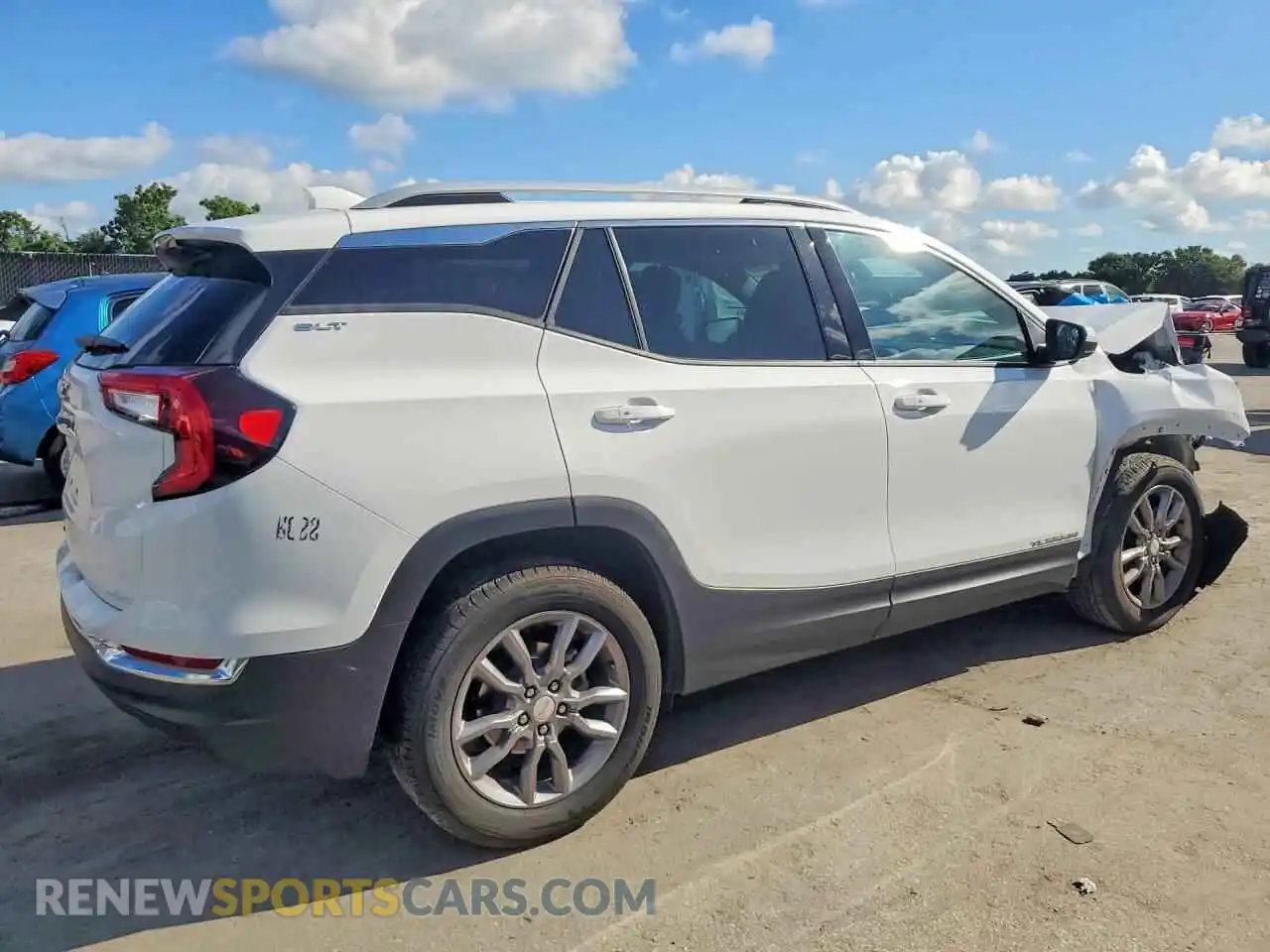 3 Фотография поврежденного автомобиля 3GKALPEG3RL175213 GMC TERRAIN 2024
