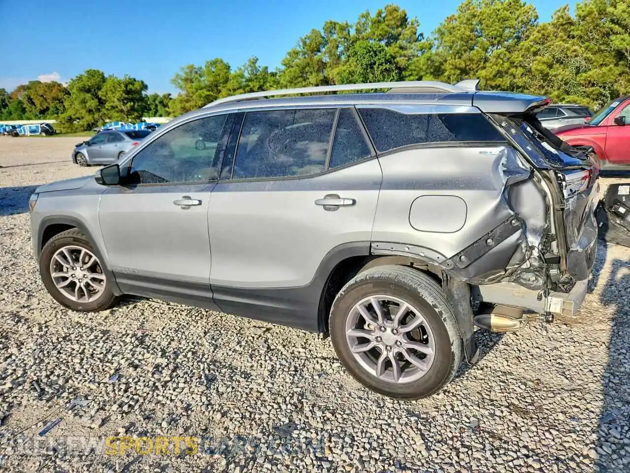 2 Фотография поврежденного автомобиля 3GKALPEG3RL386217 GMC TERRAIN 2024