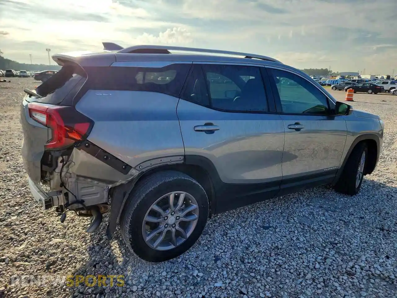 3 Фотография поврежденного автомобиля 3GKALPEG3RL386217 GMC TERRAIN 2024