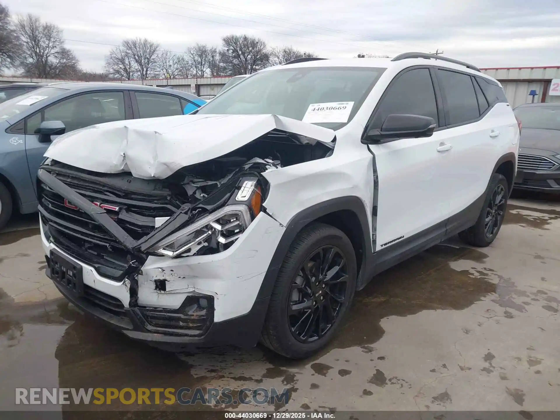 2 Photograph of a damaged car 3GKALPEG3RL393524 GMC TERRAIN 2024