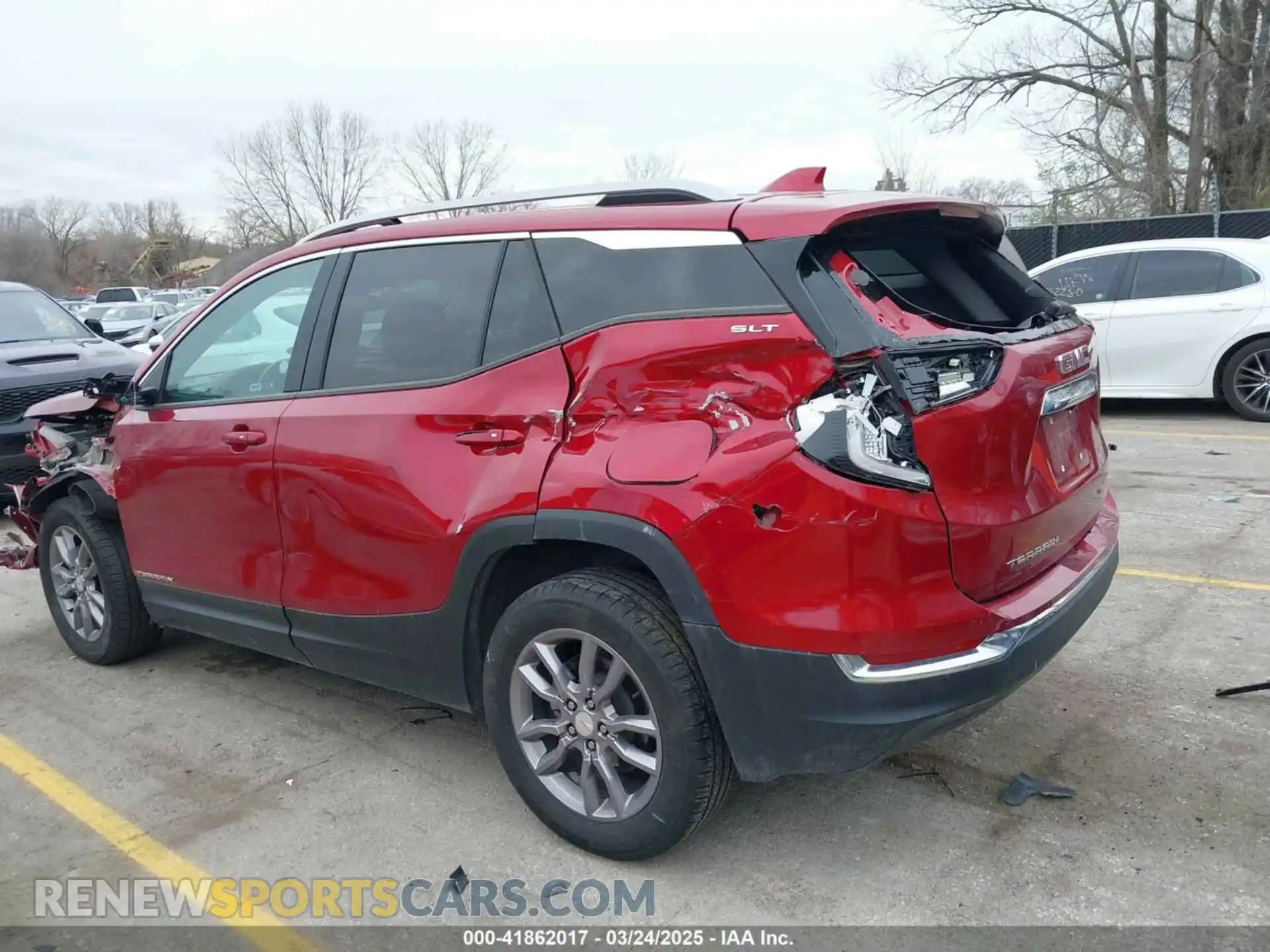 3 Фотография поврежденного автомобиля 3GKALPEG5RL142276 GMC TERRAIN 2024