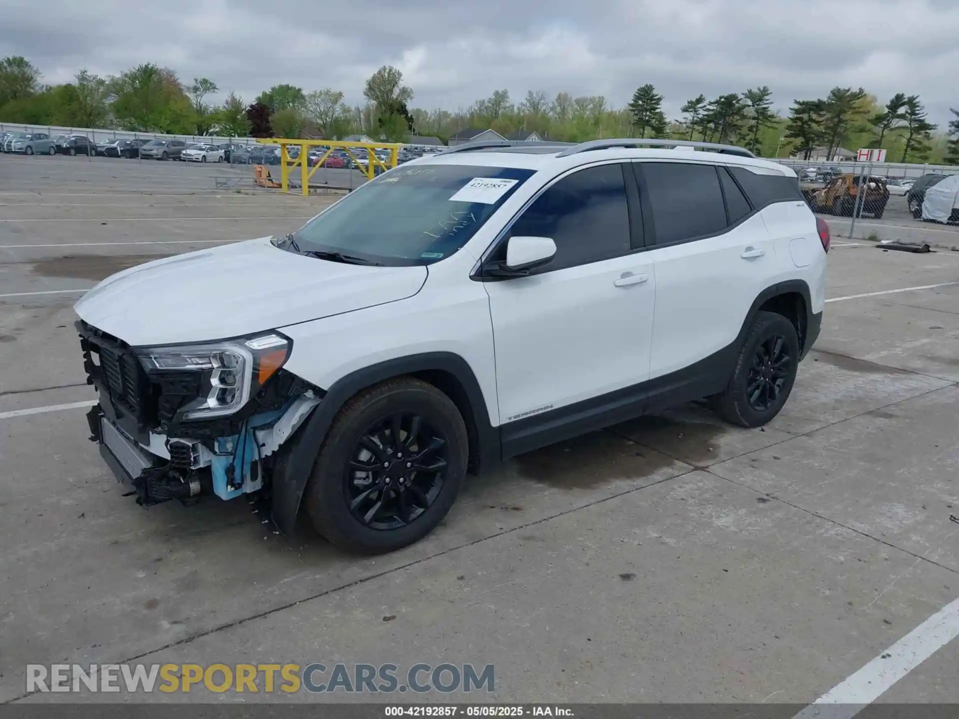 2 Photograph of a damaged car 3GKALPEG5RL384887 GMC TERRAIN 2024