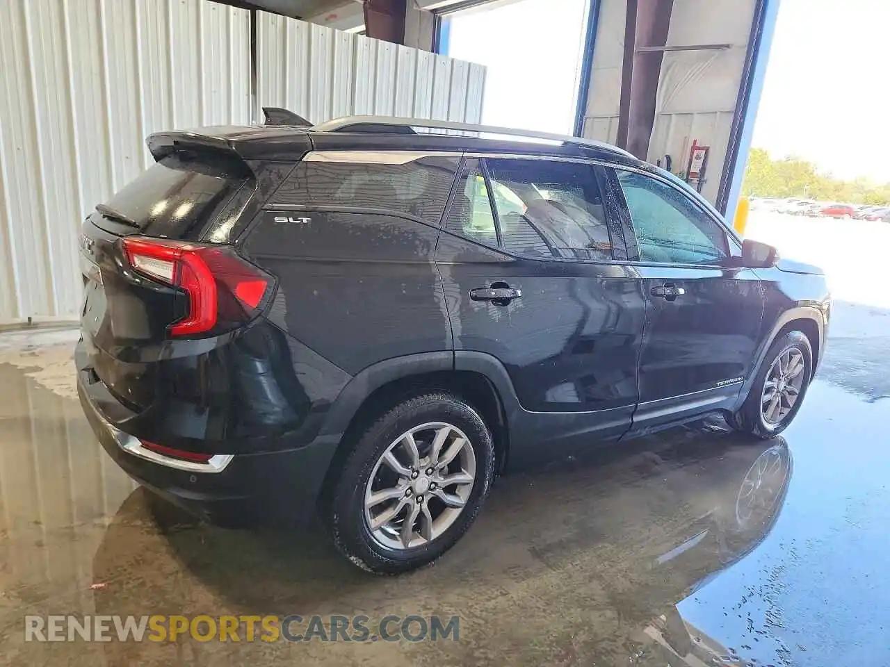 3 Фотография поврежденного автомобиля 3GKALPEG9RL198110 GMC TERRAIN 2024