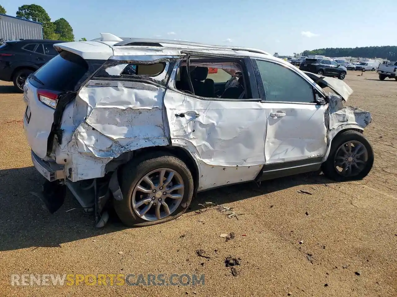 3 Photograph of a damaged car 3GKALPEGXRL139132 GMC TERRAIN 2024